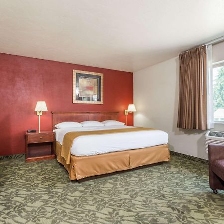Days Inn By Wyndham Eugene Downtown/University ภายนอก รูปภาพ