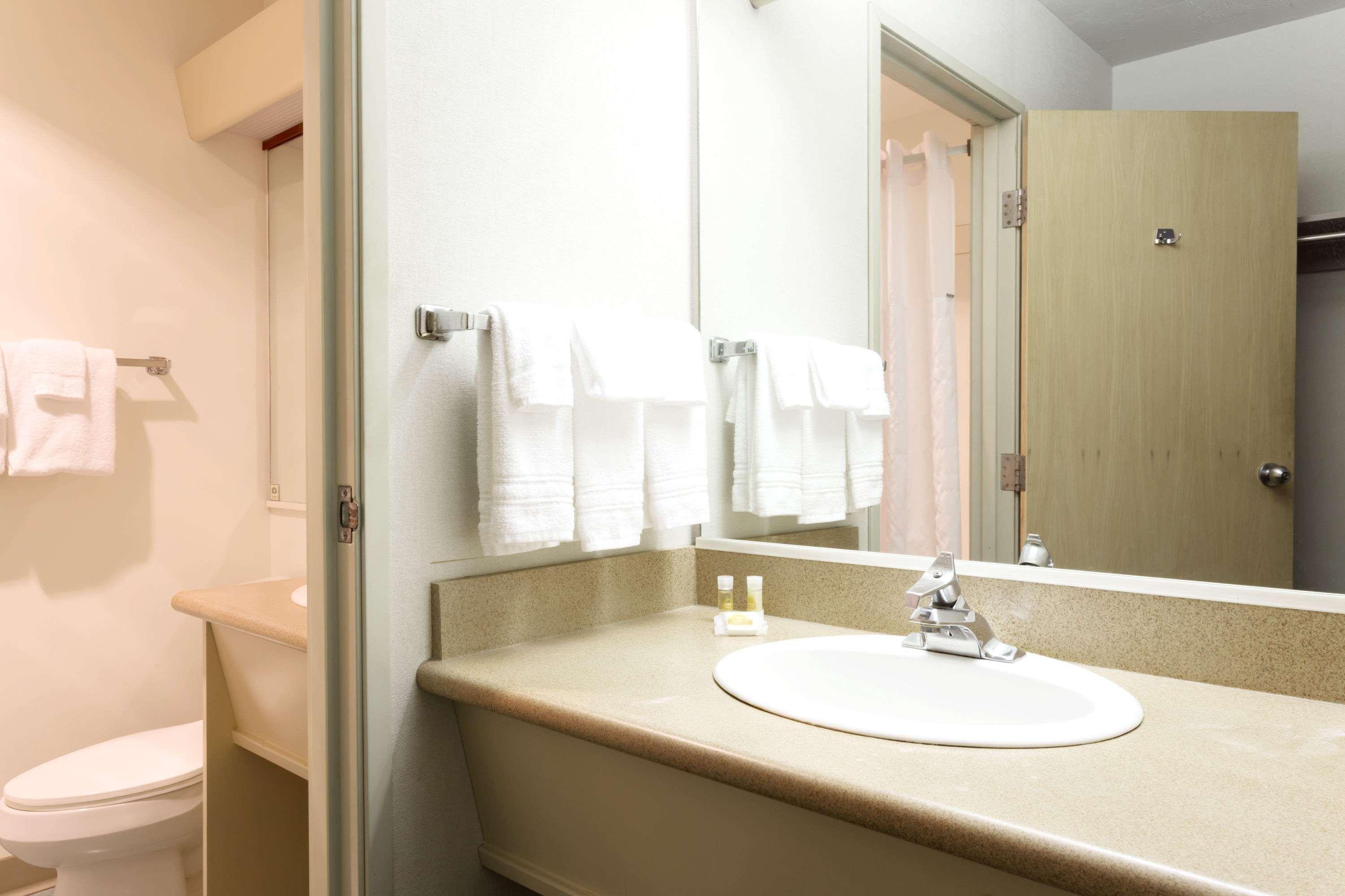 Days Inn By Wyndham Eugene Downtown/University ภายนอก รูปภาพ
