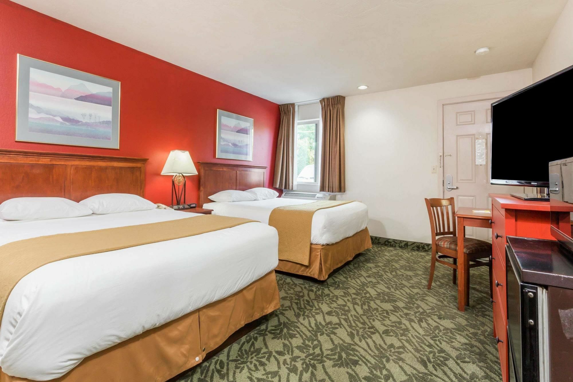 Days Inn By Wyndham Eugene Downtown/University ภายนอก รูปภาพ